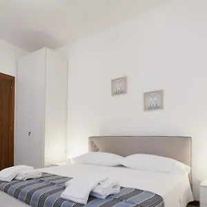 ca-riolfo.hotelslidodijesolo.com/
